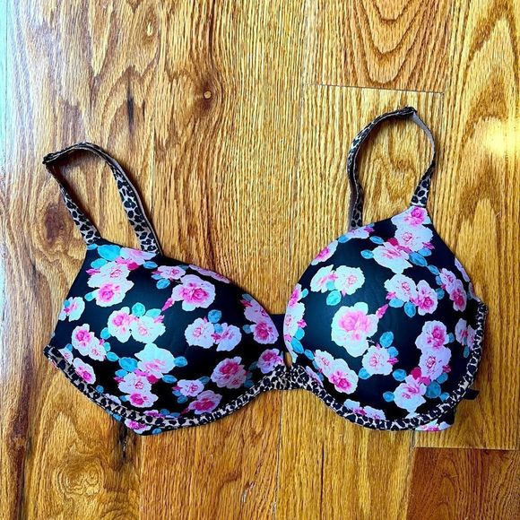 VICTORIAS SECRET DEEP V PLUNGE PUSH UP BRA 💗 - Picture 4 of 5